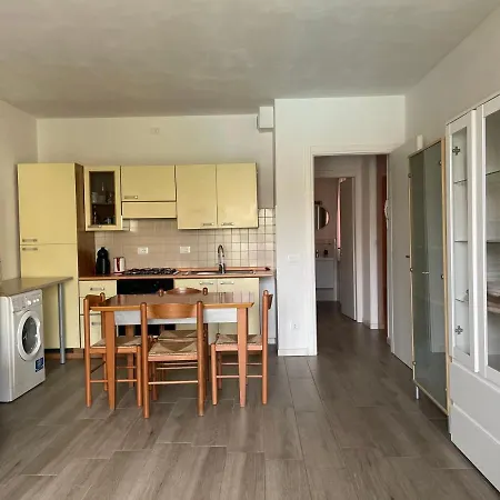 Апартаменты Bardolino Lake Apartments Бардолино